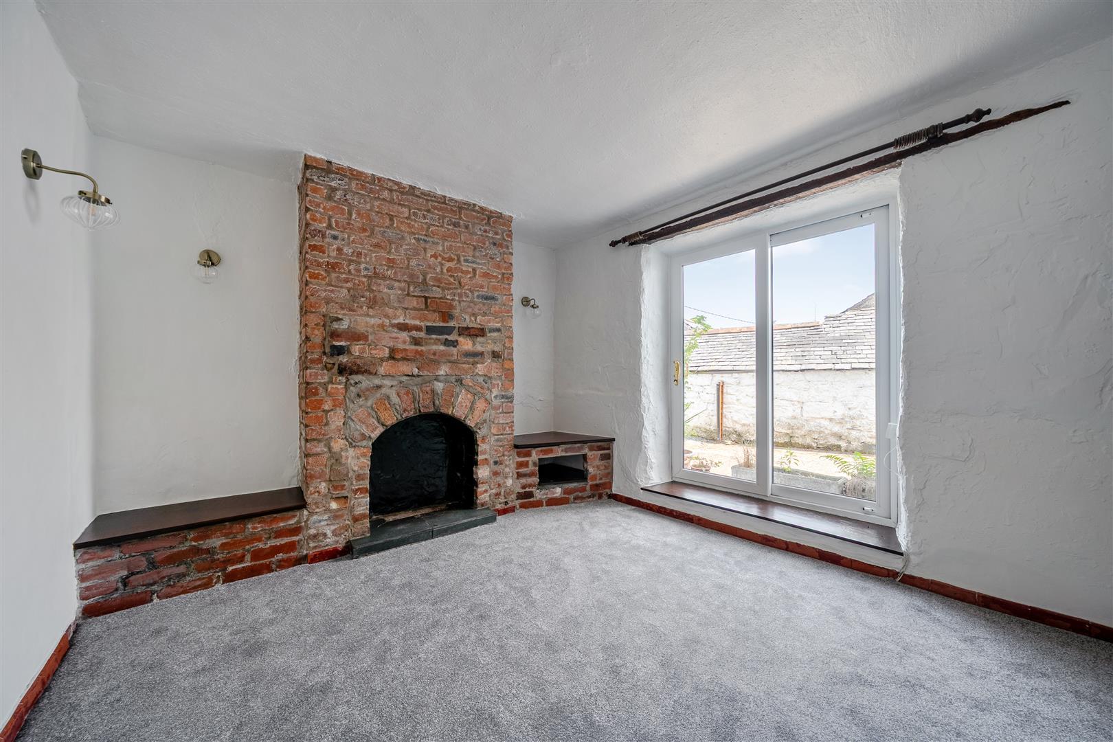 Property Image e36db05d-260f-4131-84b1-309fe3bc6068