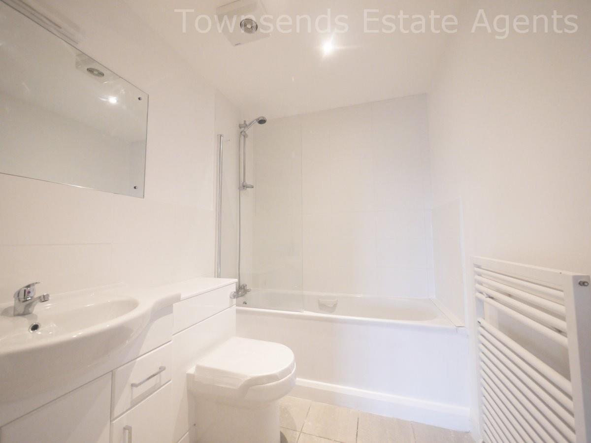Property Image e37502ff-f0c4-4181-b989-b69a97063d52