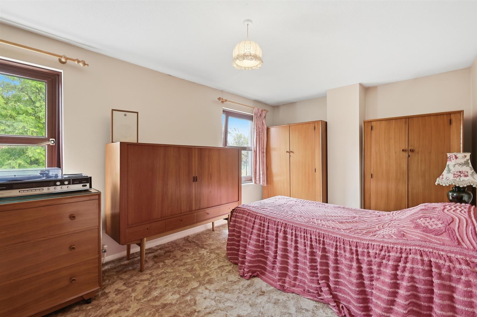 Property Image e37d65f7-ab32-452e-9cd4-4104face3287