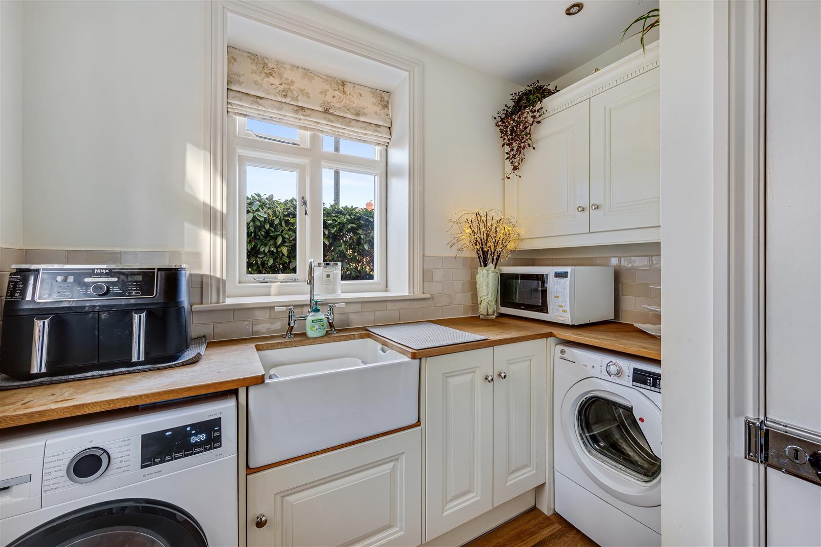 Property Image e37f732b-7a0d-426f-8eff-a374c5839db8