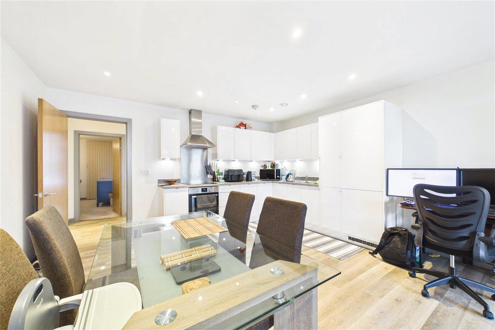 Property Image e384a924-bc26-4116-be89-2d9d7ae78af7