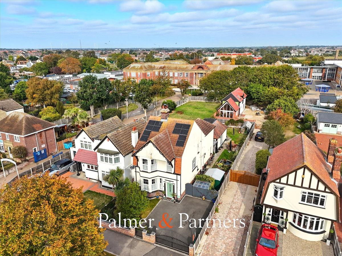 Property Image e3a751b8-106b-4832-a5b3-f7115e341f68