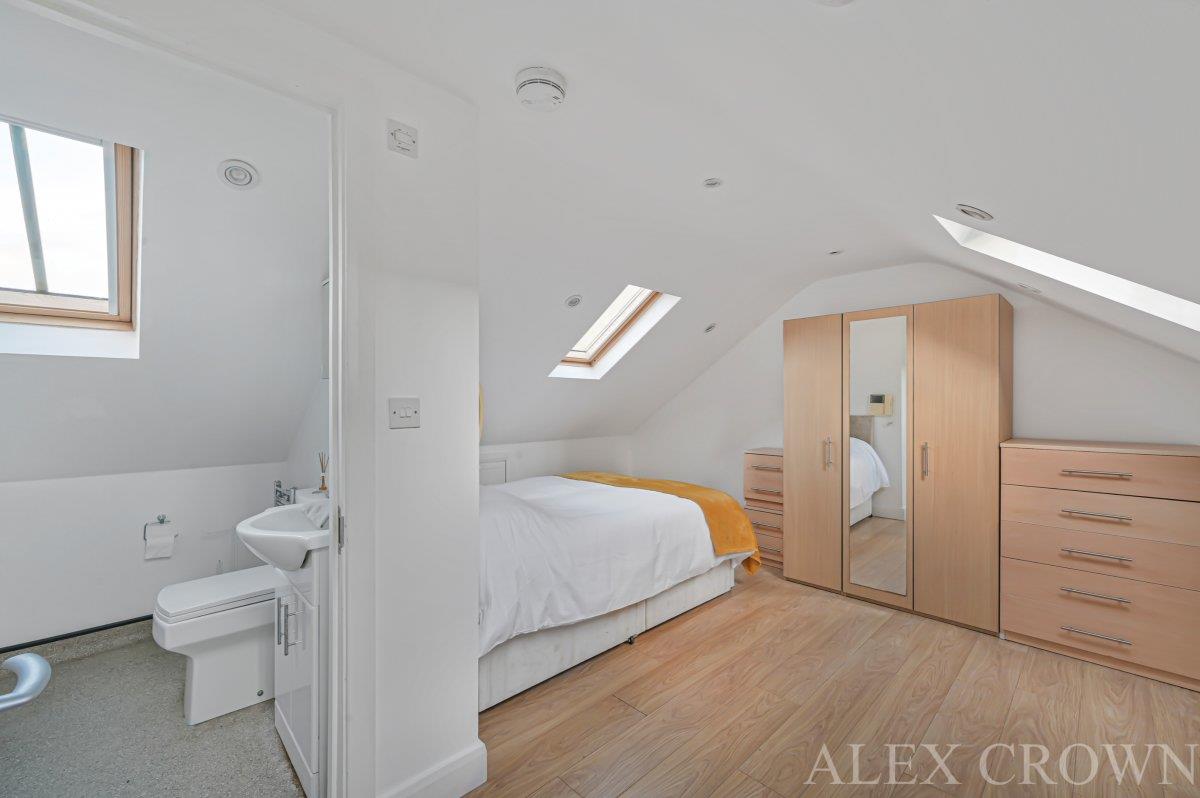 Property Image e3fa999f-ed05-4511-969d-fda7e4cecd04