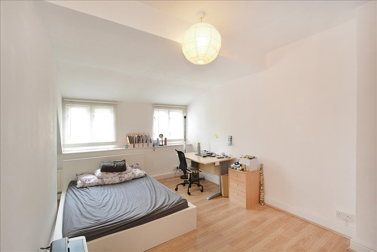 Property Image e4000032-b81c-47d4-8399-48cc9d4d9963