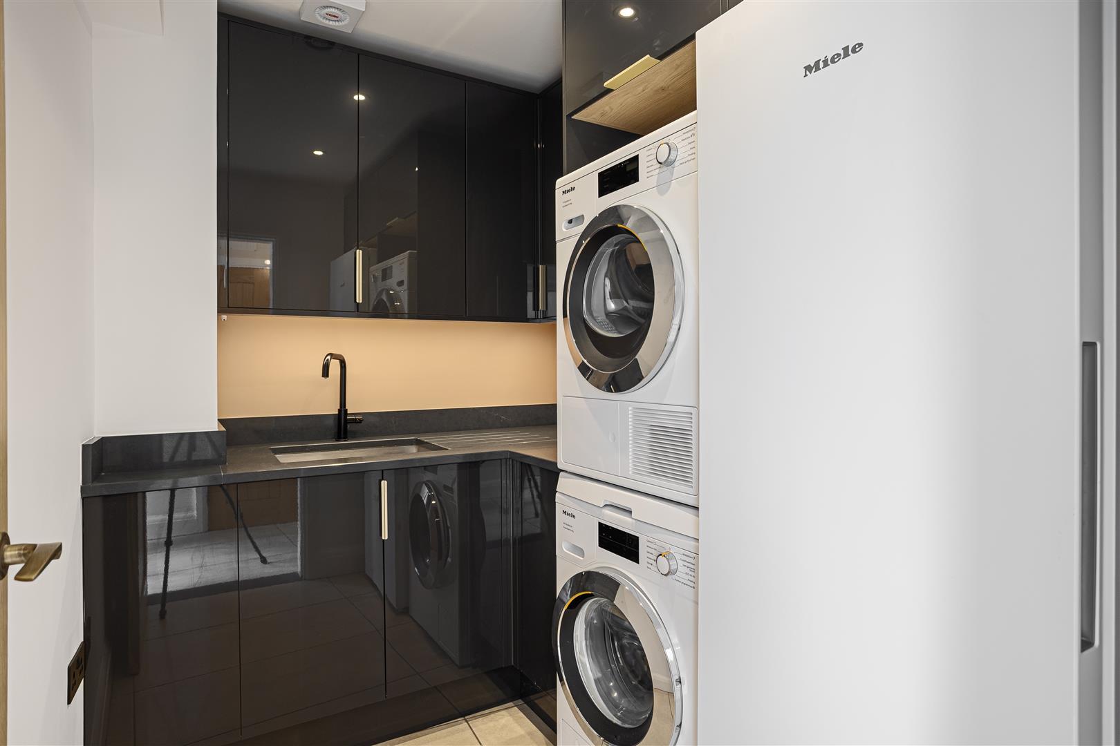 Property Image e4109788-7838-4358-93d0-4eb6b6e95dbb