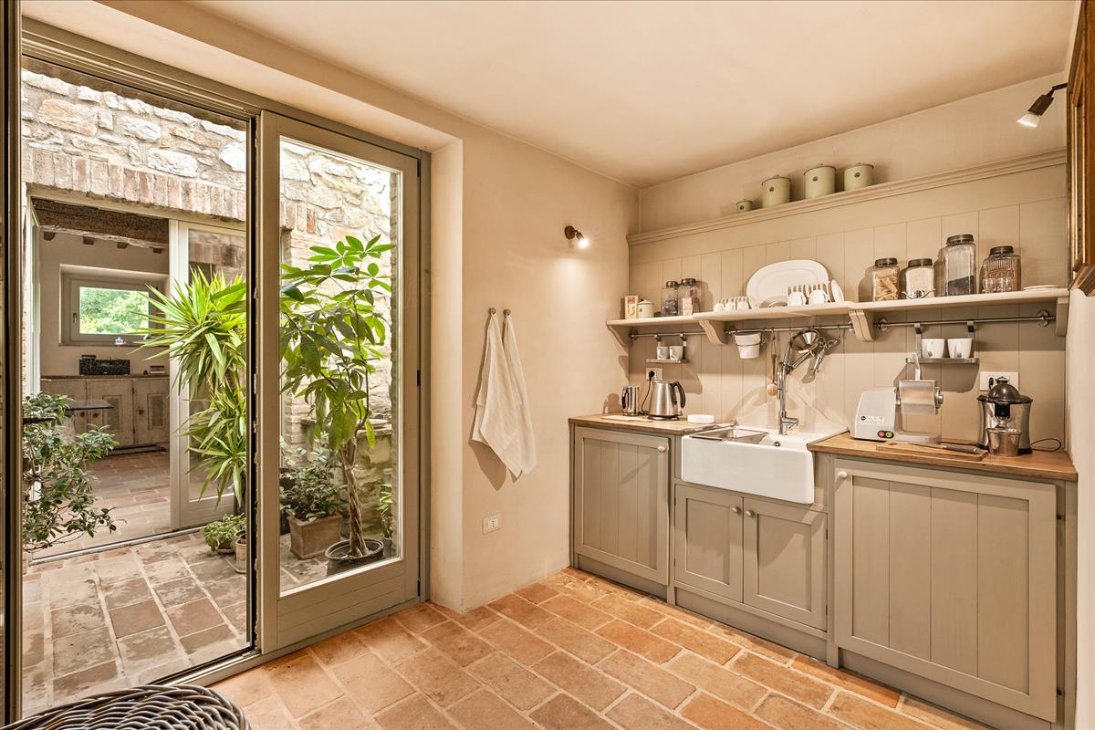 Property Image e415baf9-943a-4a79-830b-c861184148e7