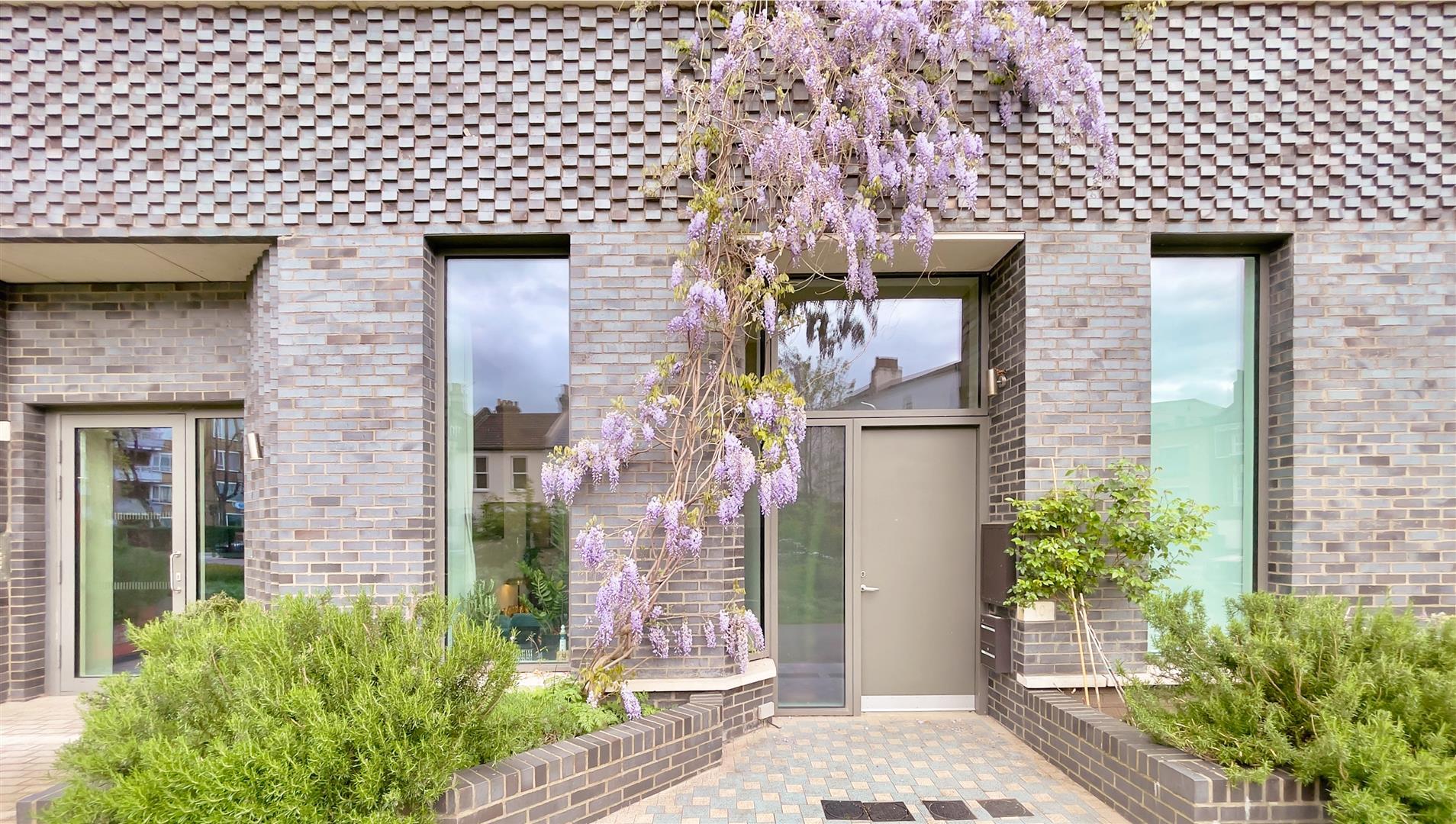 Property Image e43ae1bc-730e-43e9-8560-8a55331b28f6