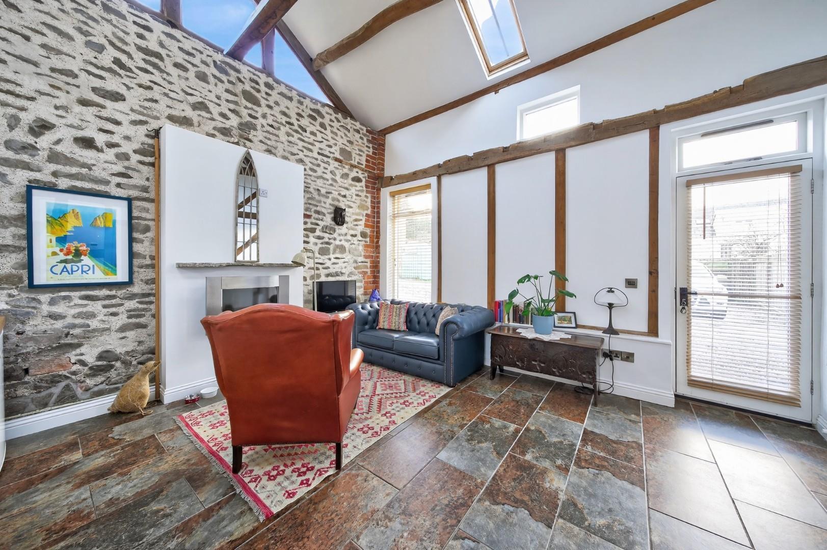 Property Image e4499955-6602-4e81-92ee-75f4469453e9