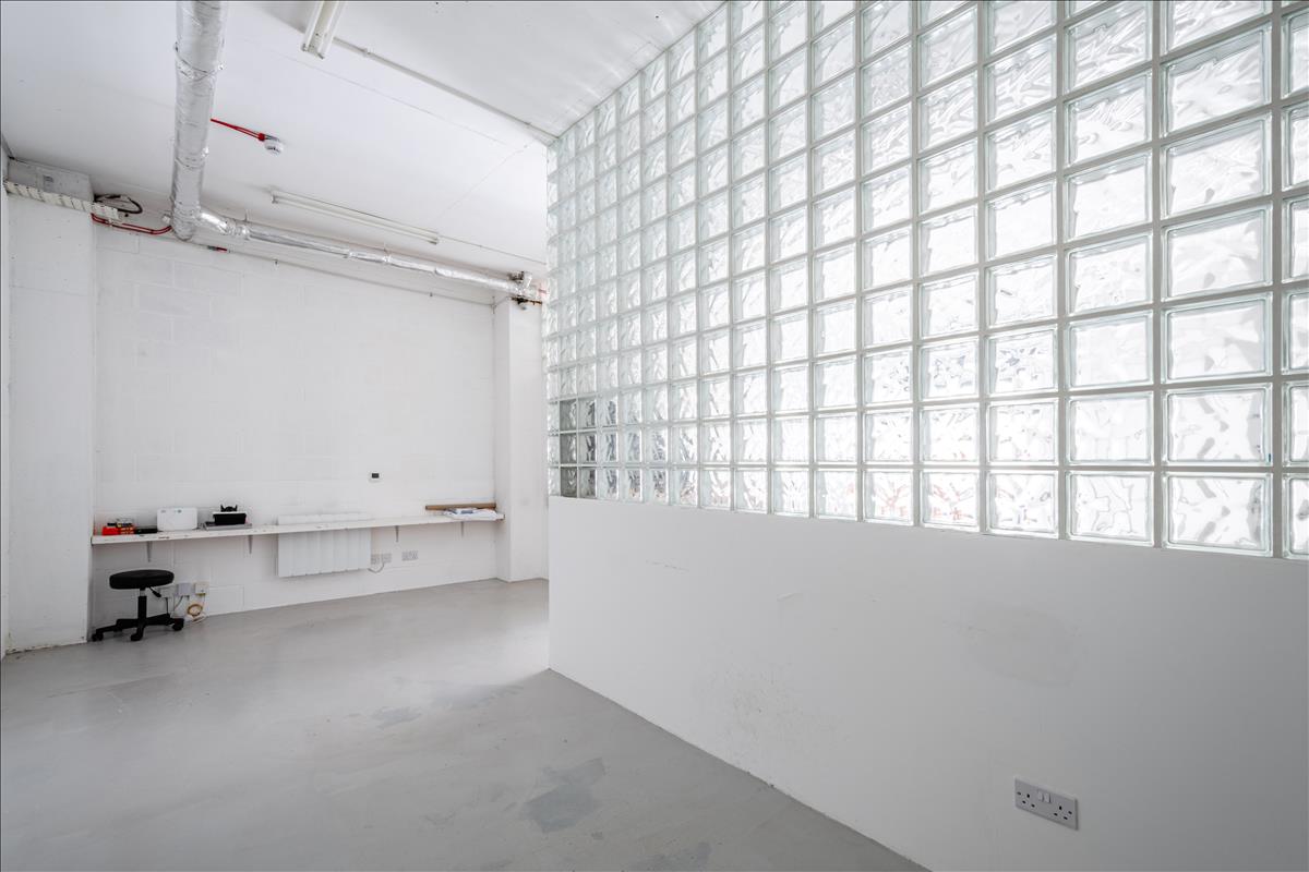 Property Image e4566151-b3c3-4367-bc2f-e7a89ee4f324