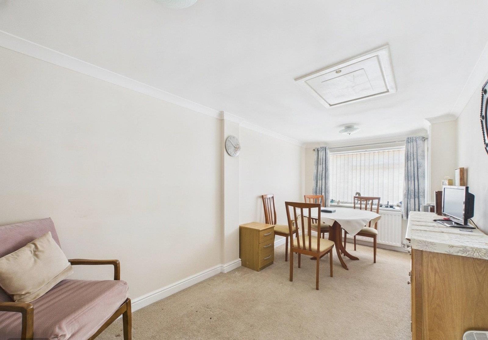 Property Image e4637ee6-4af1-4028-8efa-9e95d78e746b