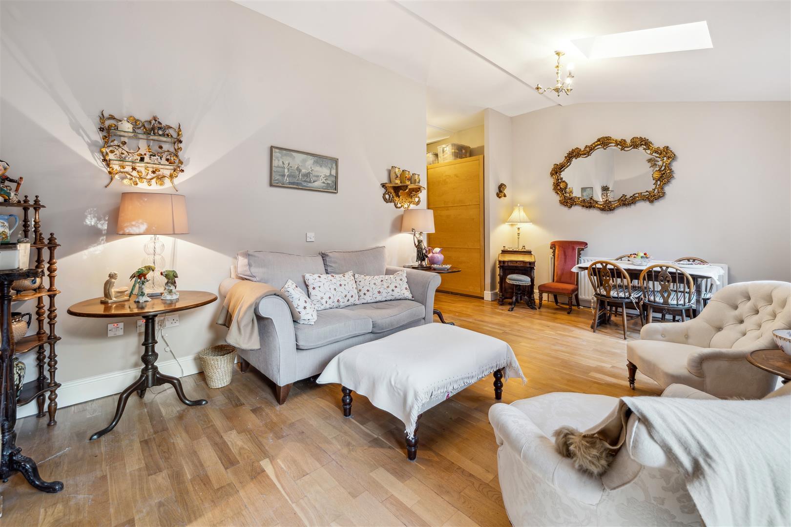 Property Image e46f3c38-995d-4a58-9b33-38199ea283c5