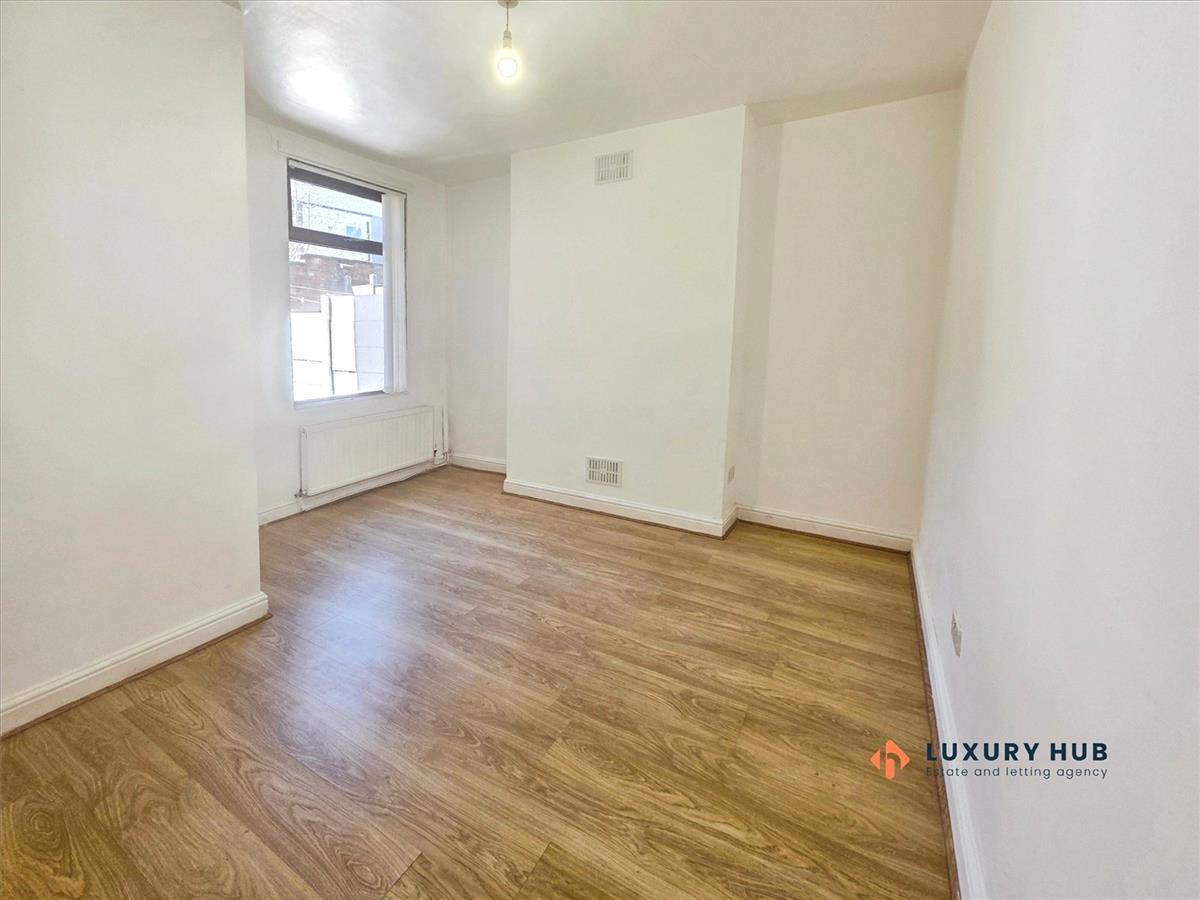 Property Image e495c282-f8b5-4577-ab2e-7b4e34e34ea7