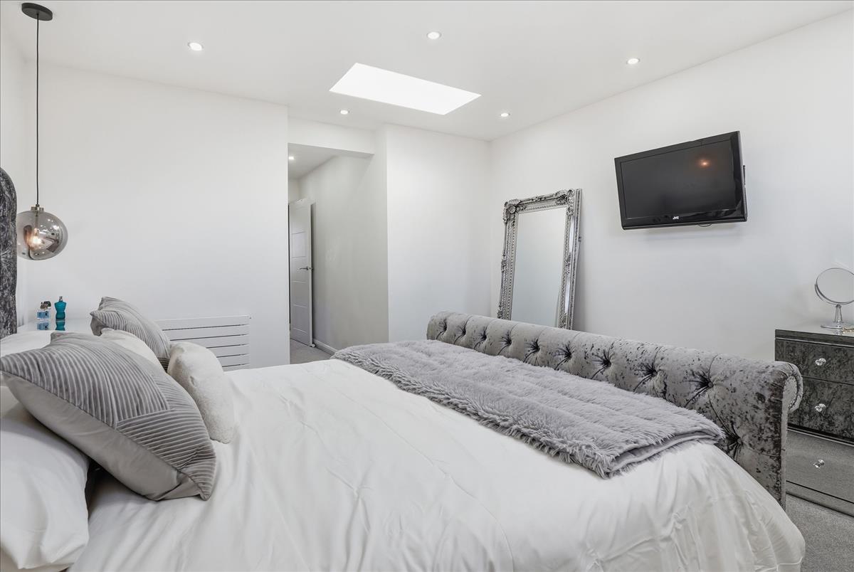 Property Image e49fe2c6-a94d-4803-90de-71418450db33