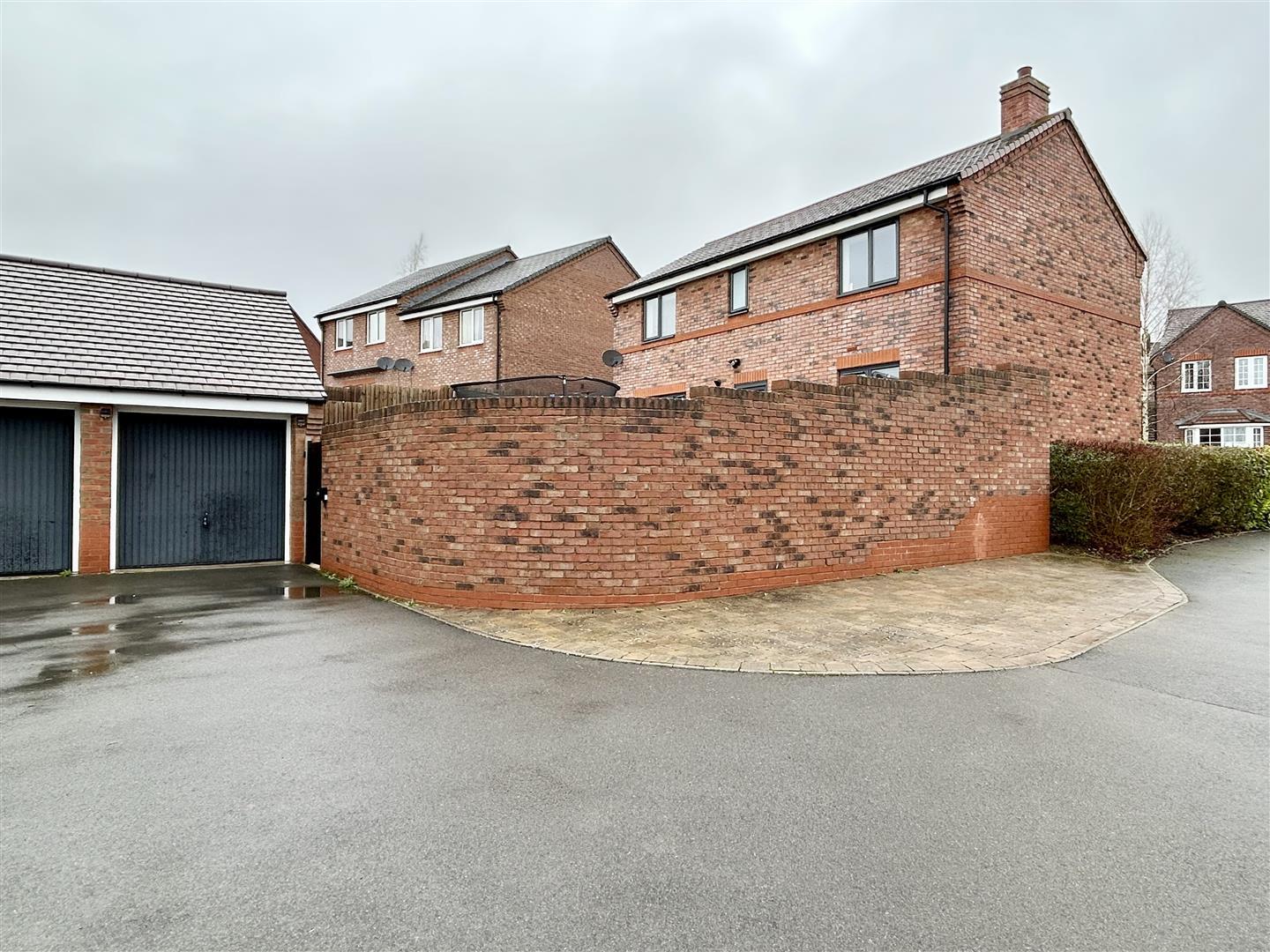 Property Image e4a9ea3a-dc2f-4b0e-9df0-298a05e36fb2