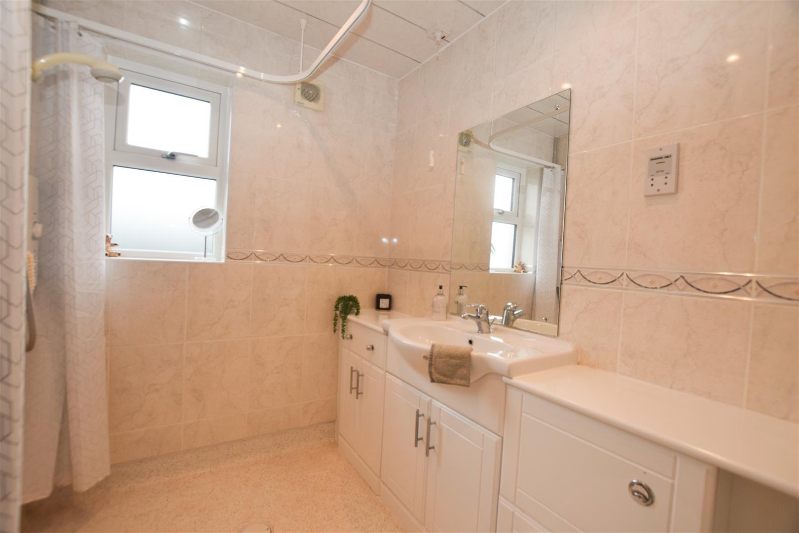 Property Image e4b6b691-36f1-45ae-86b2-2114371b4455