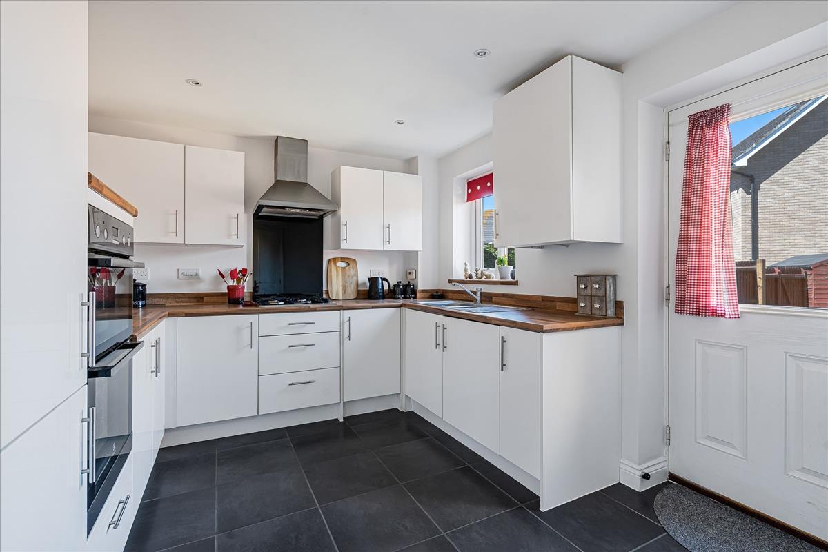 Property Image e4fad58c-d18c-4d1d-b980-00ca04c2418a