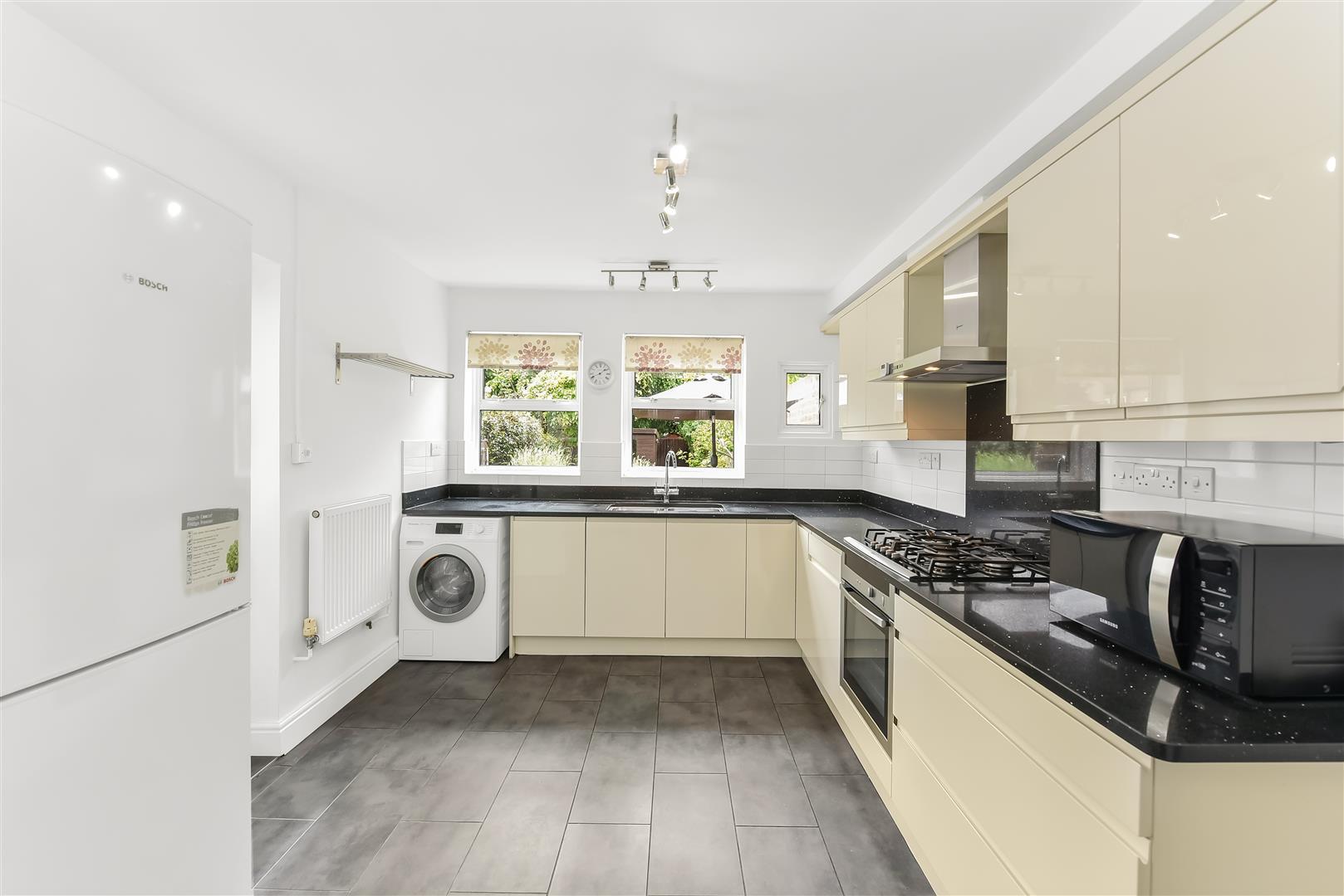 Property Image e4ffc631-f145-4b04-8f35-4d09198c83a4