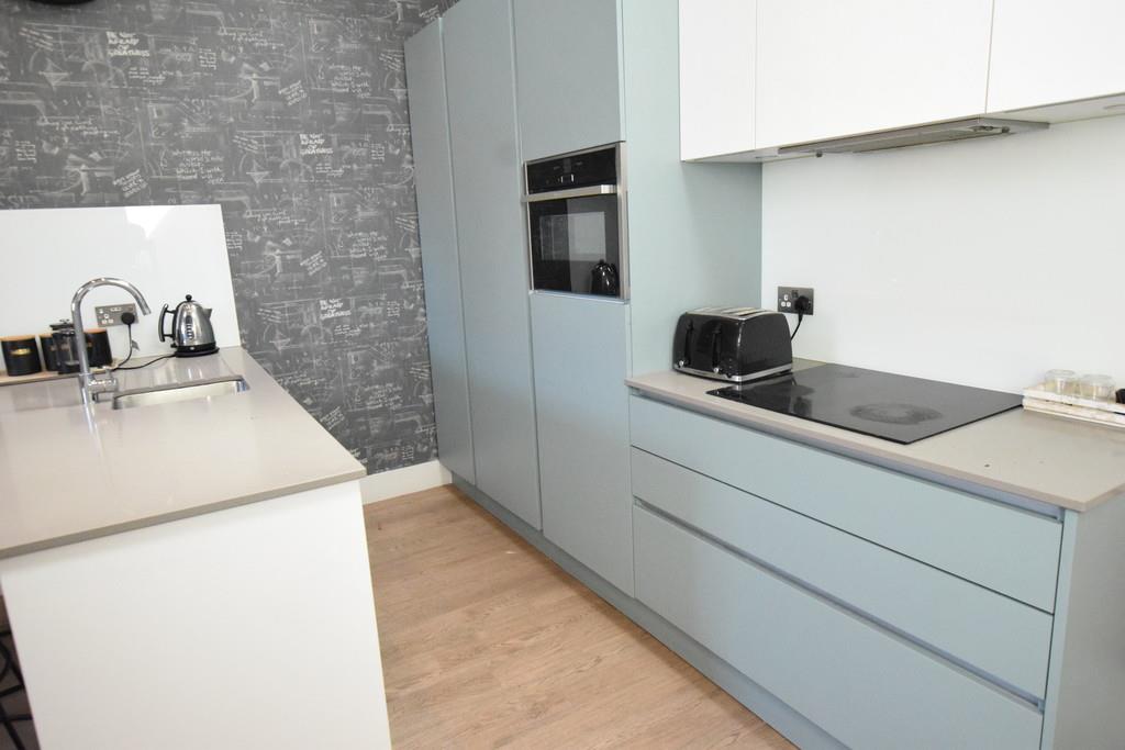 Property Image e503347f-e6ed-42c4-9080-54562c810627