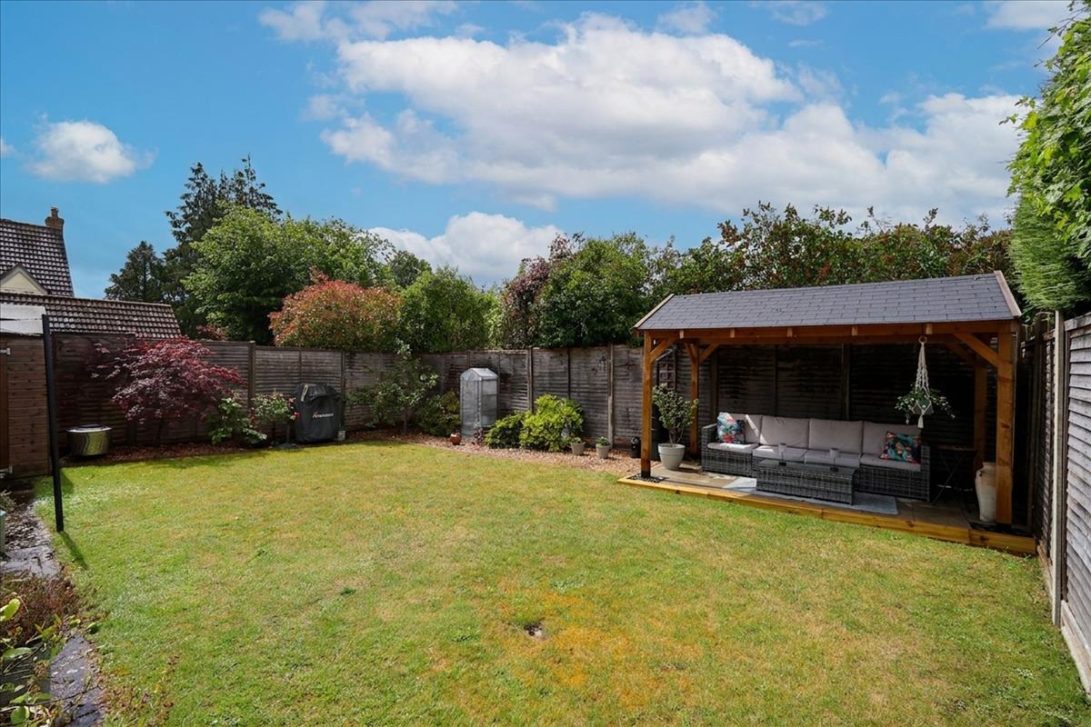 Property Image e512f74c-3d69-470b-8c69-ce961bb8ee82