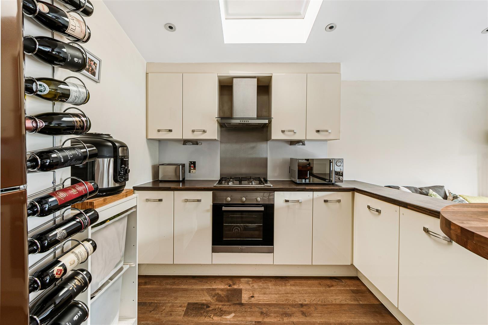 Property Image e51c771f-6682-4dee-b895-c93f1624e1b0