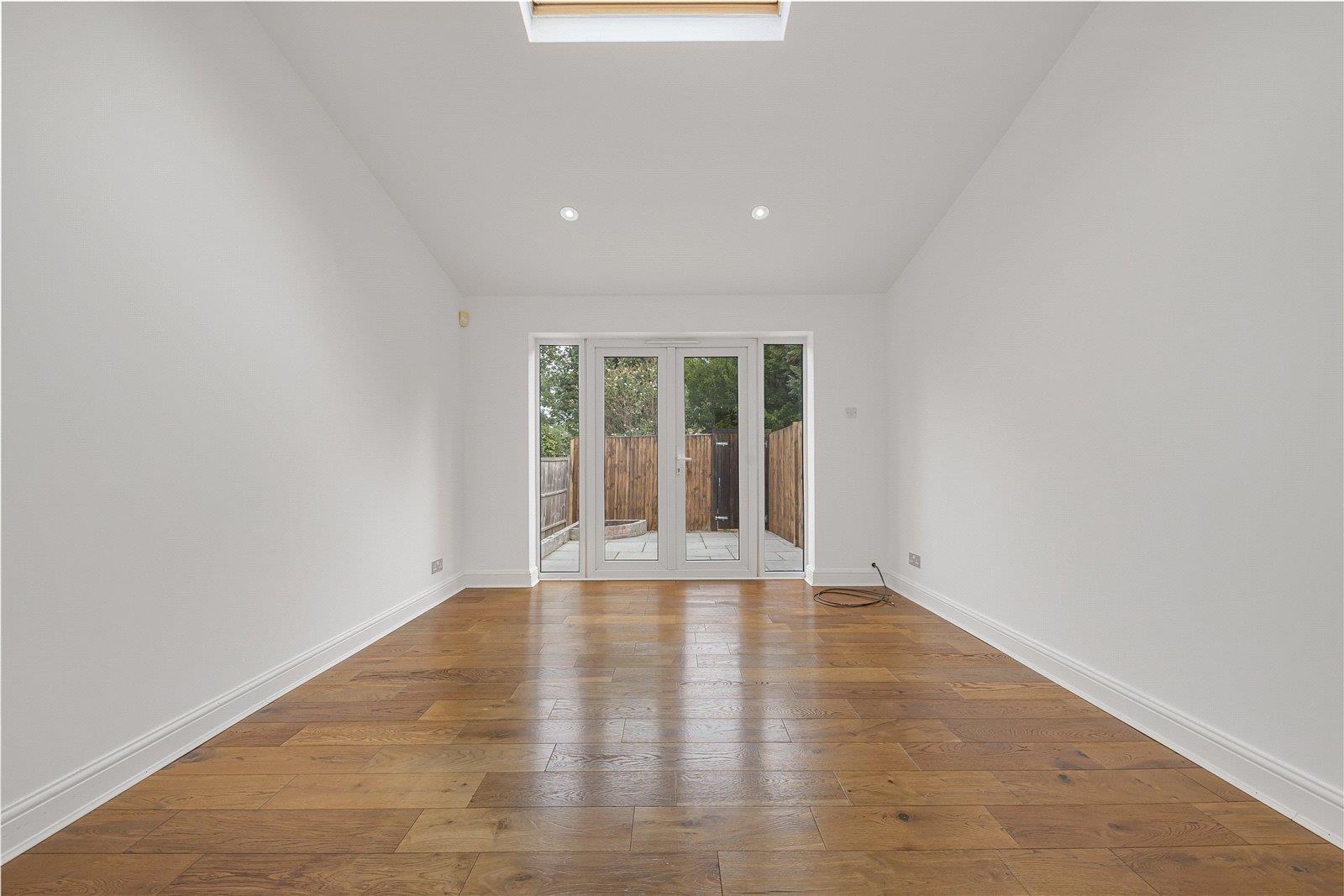 Property Image e5300353-85d9-48b1-b055-84d6aa6f76a1