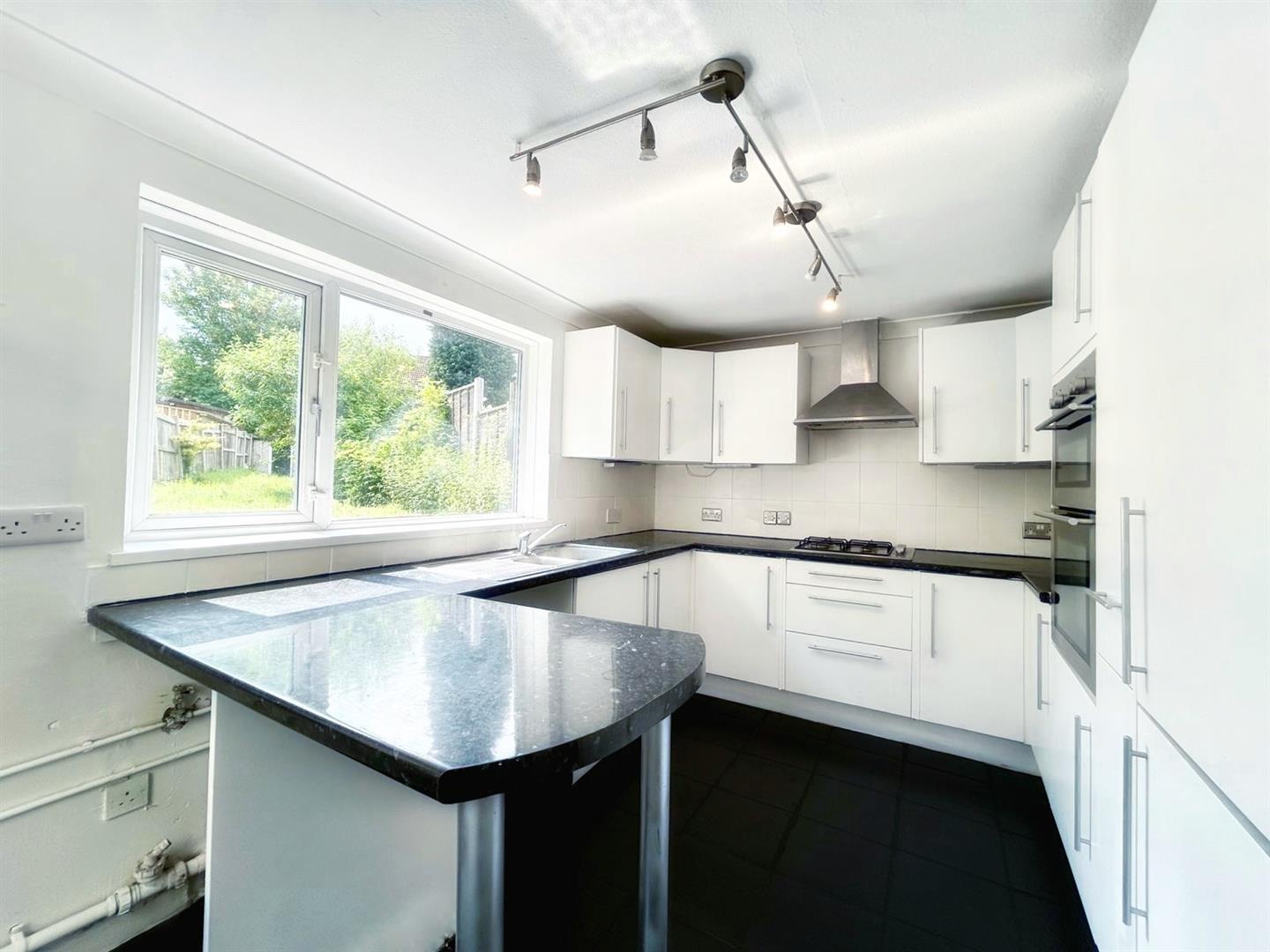 Property Image e53b23bd-78ee-4b87-82e2-637e49eae11f