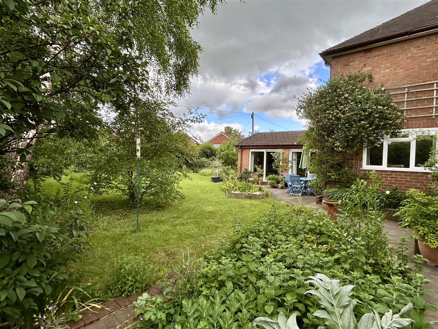 Property Image e54a9646-1d01-46b3-a9a3-8d27c586691c