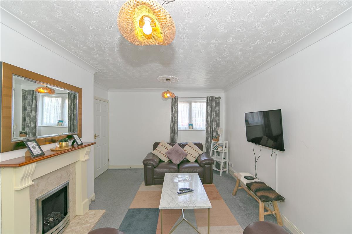 Property Image e54daba9-1296-4cc6-88c1-55e5f9a78227