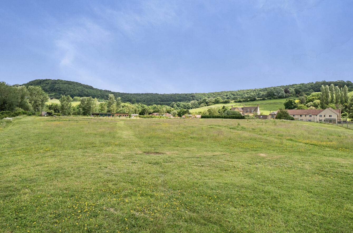 Property Image e56de6a4-c4e5-4b05-8824-d908d4f013cc