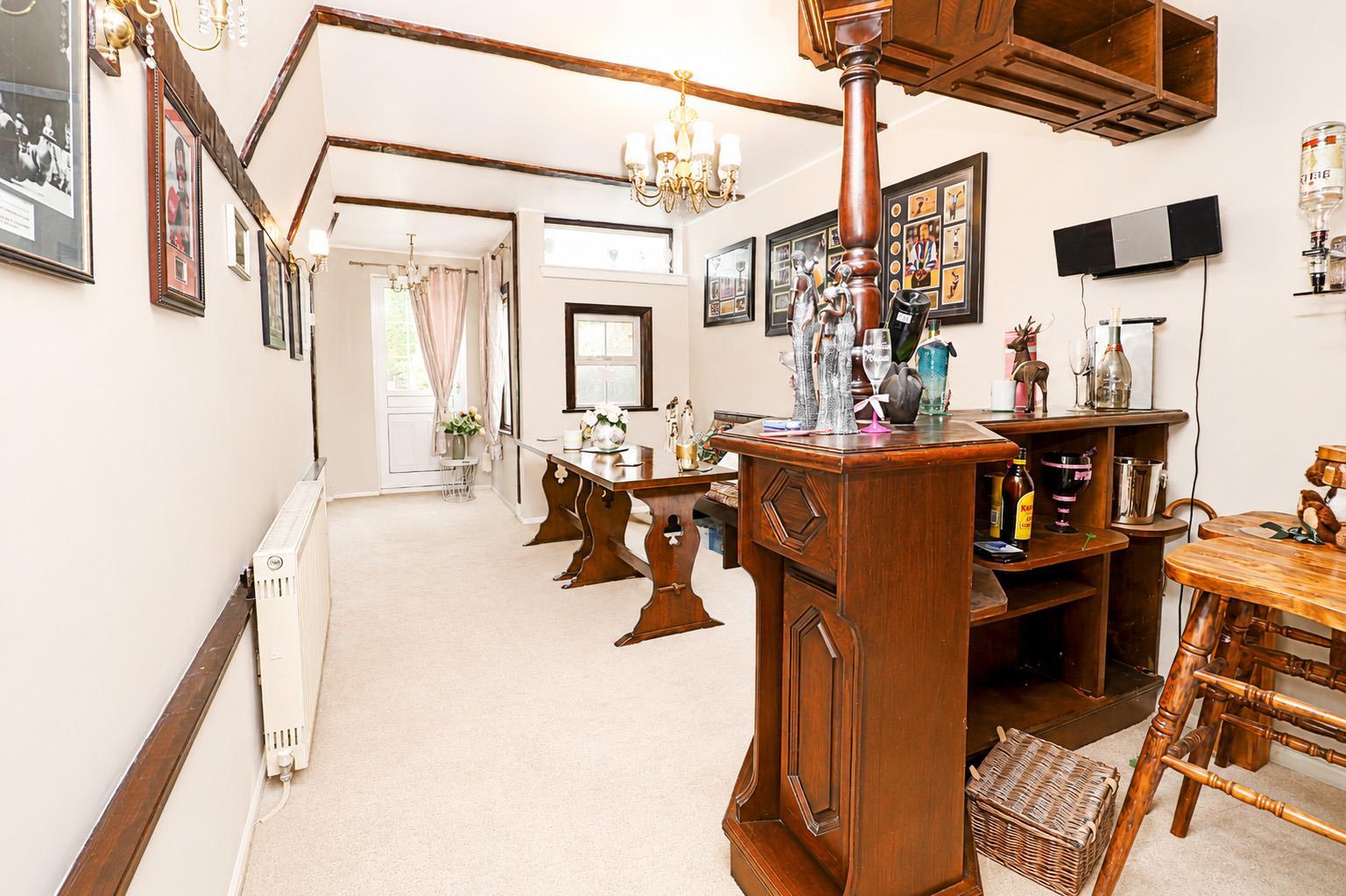 Property Image e57b531c-7aa5-471b-be50-0c1708ffcb65