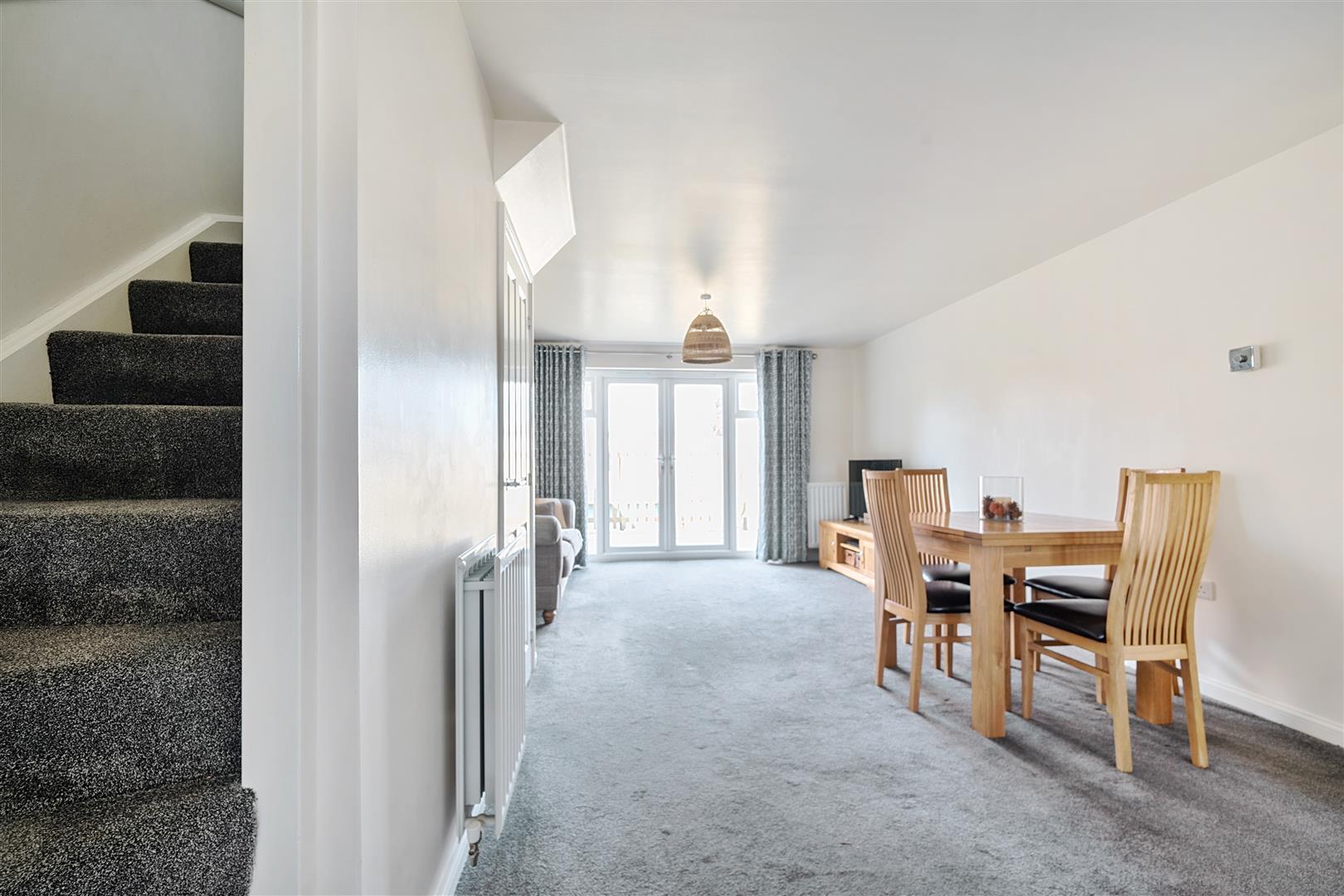 Property Image e583f219-3bc4-4d24-b0c5-9f5d181b8be6