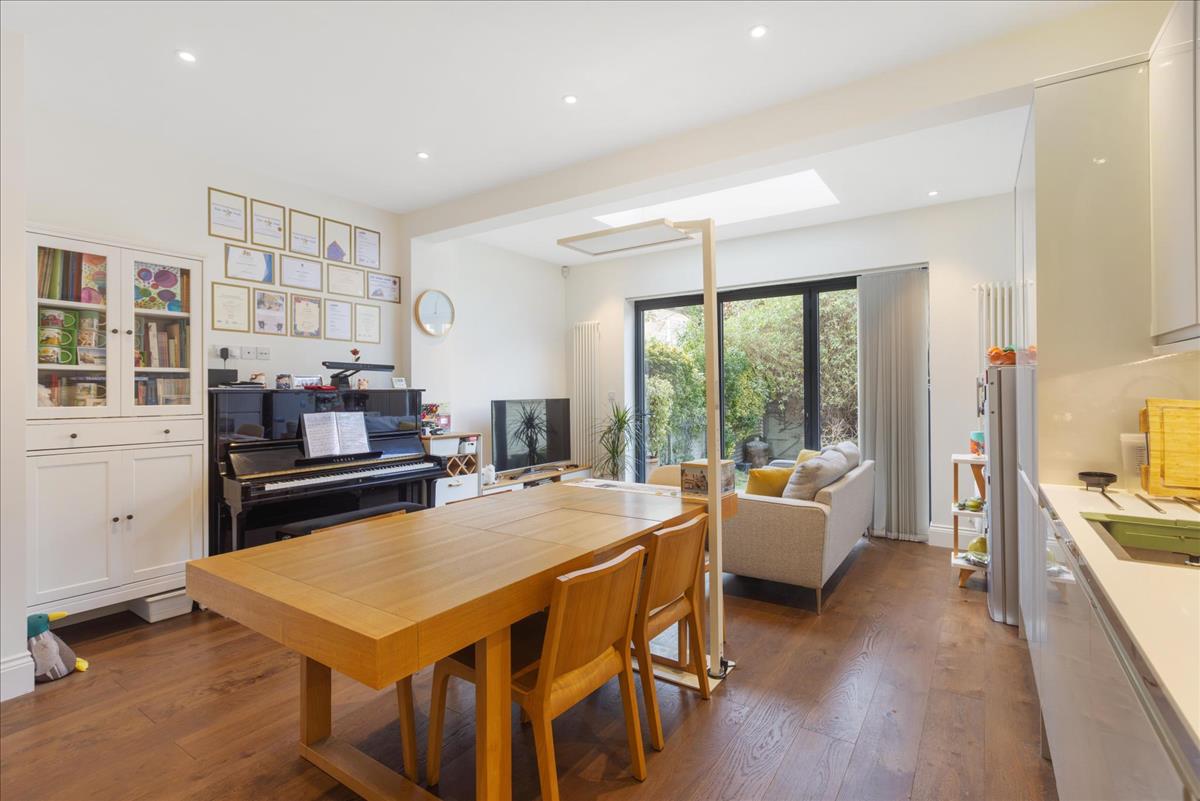 Property Image e588a89c-04de-400f-be03-6879ecc0cc0f