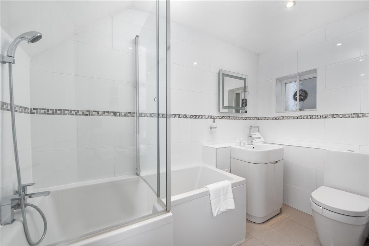 Property Image e59637a7-f302-4497-8549-940c926bf28b