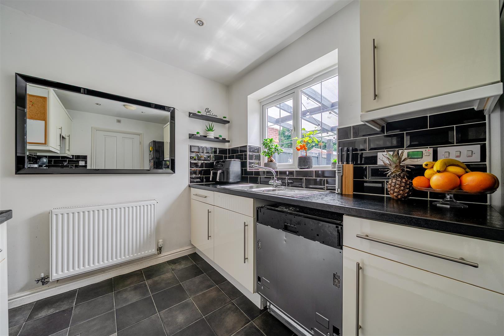 Property Image e59ff6d0-8310-4bde-b4f6-f81faf18bcb4