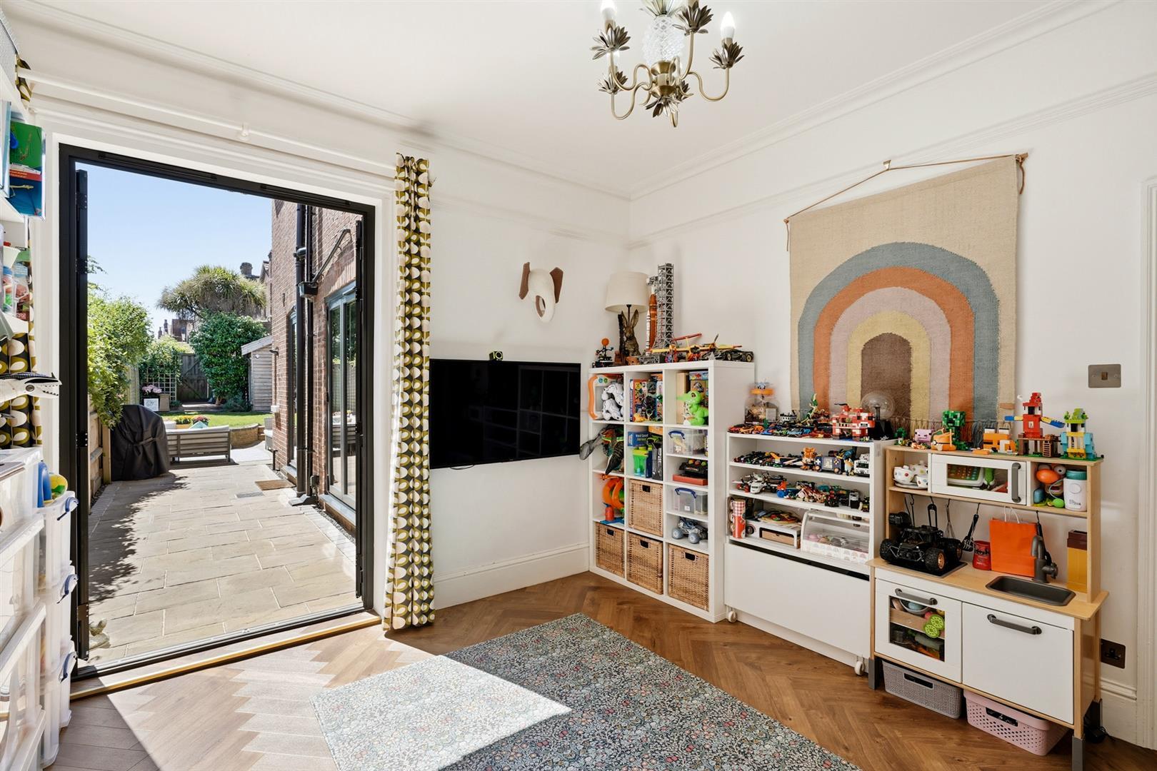 Property Image e5a9d47d-f5ba-4403-8c54-7bd86c65da00