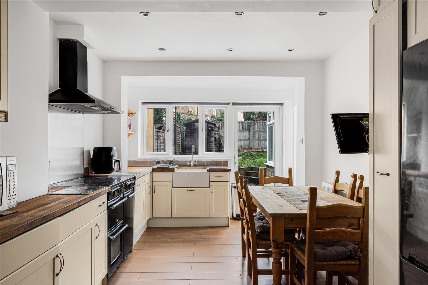 Property Image e5aaed6f-0498-4337-bd50-0a50c8f1d888