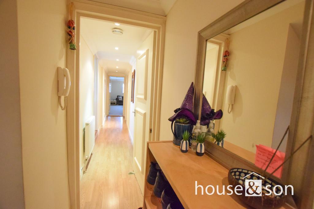 Property Image e5b121a8-712a-40f6-8707-c106c902fa32