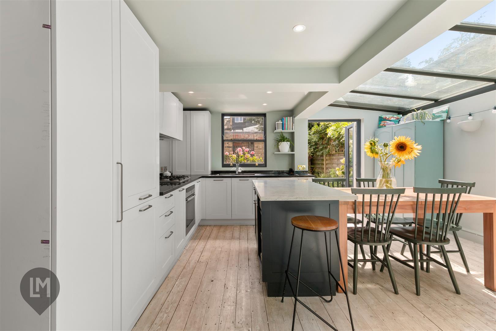 Property Image e5b8f99d-2b5b-4f78-b9c1-ad931e5f3338