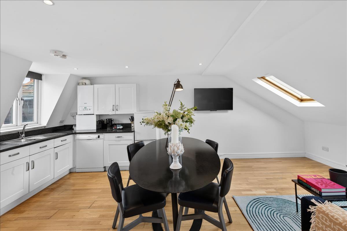 Property Image e5c7a223-4da2-43ea-9a16-34b9f330aa96