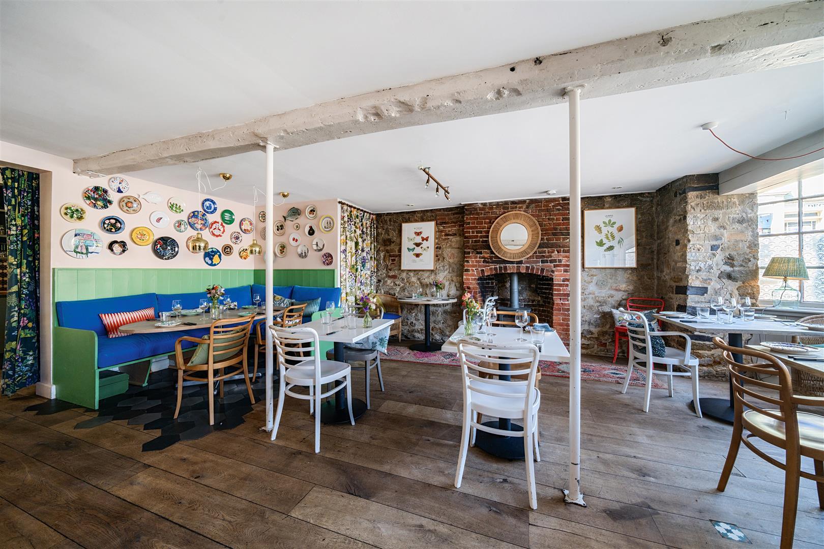 Property Image e5c7e49e-dee1-4d1d-93a3-1a6a71271d6a