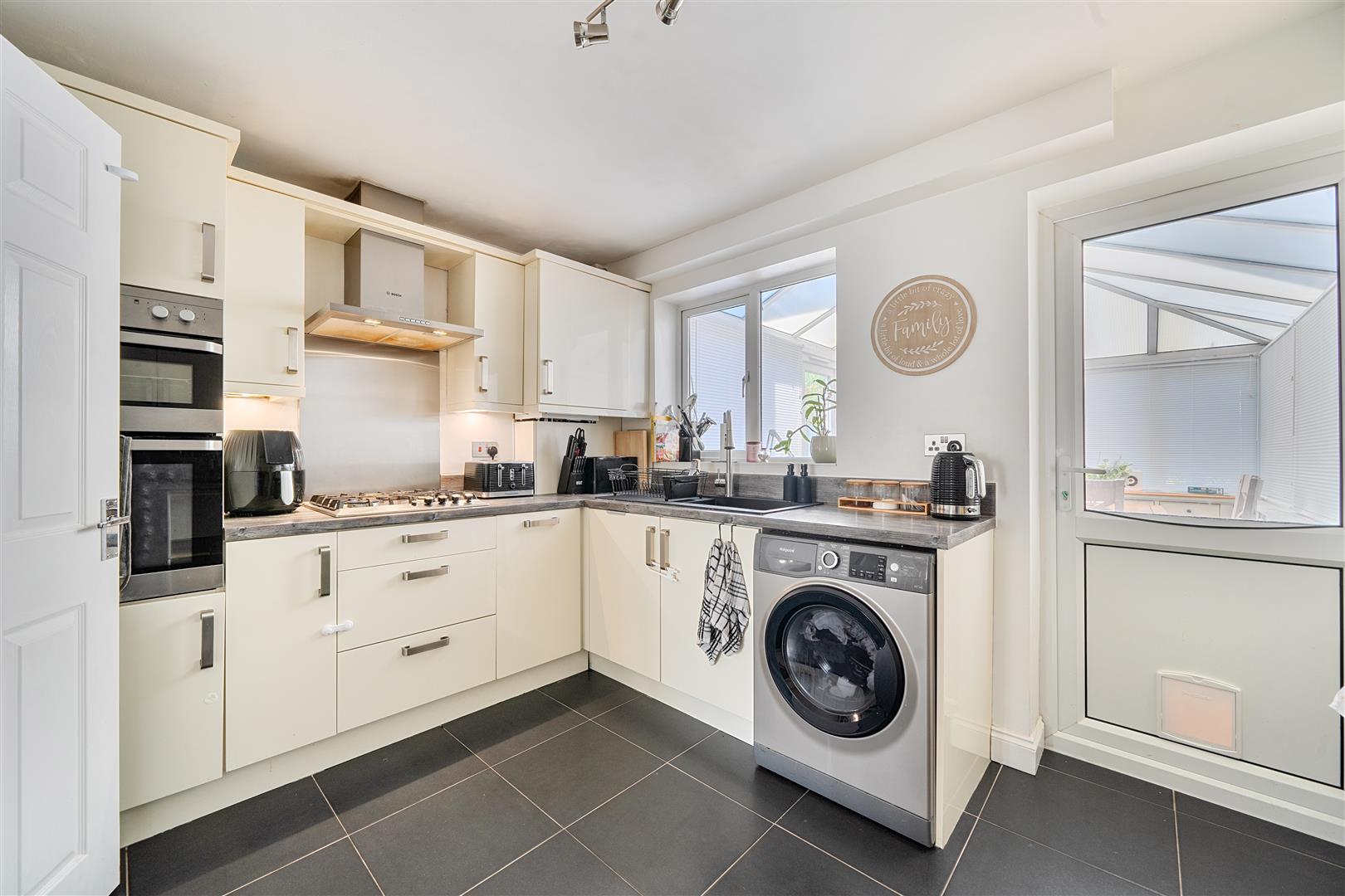 Property Image e5c8abd0-64db-4bd2-9ac6-a70ebc049392
