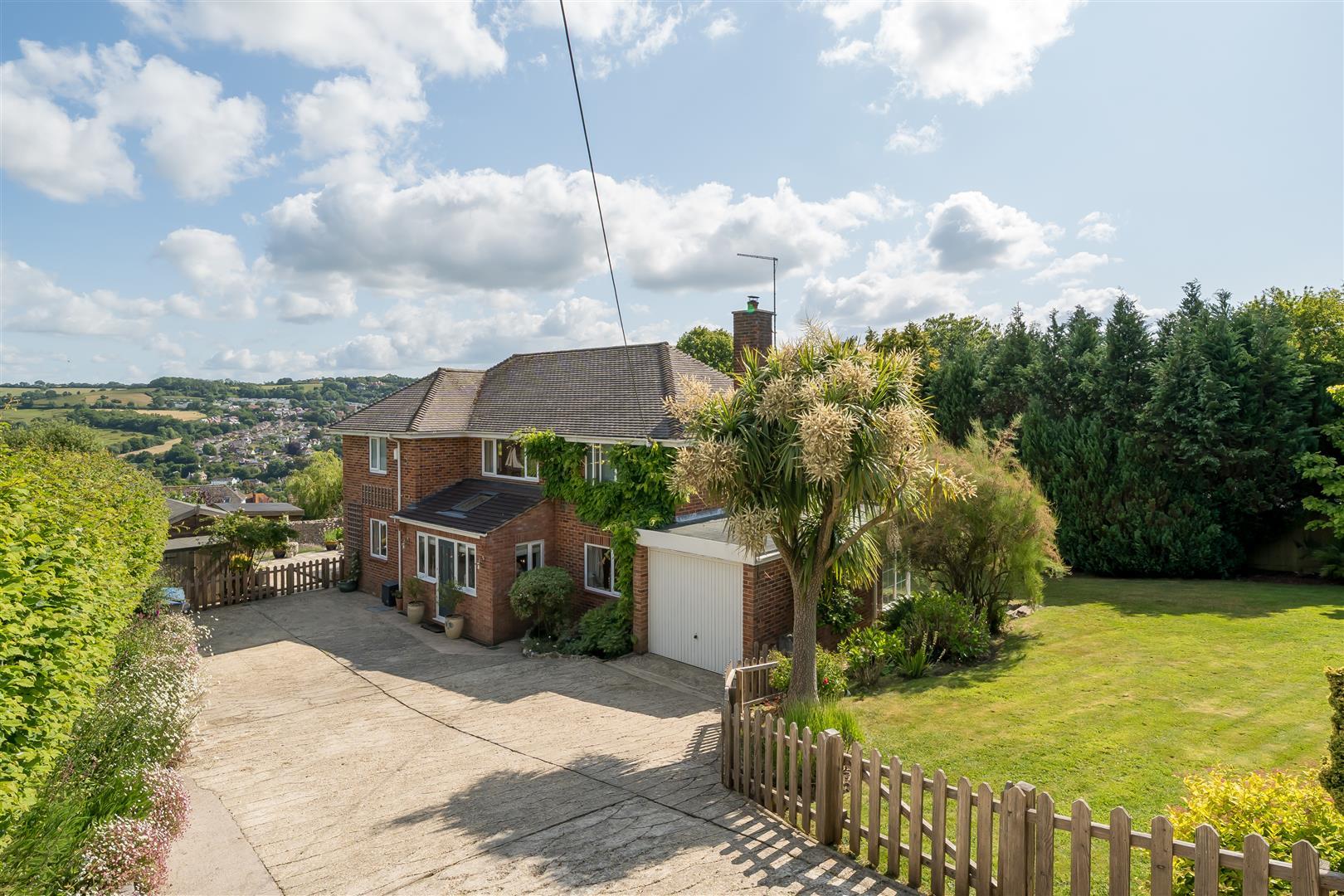 Property Image e5db61ea-2f2d-41dd-bde4-73ea11389371