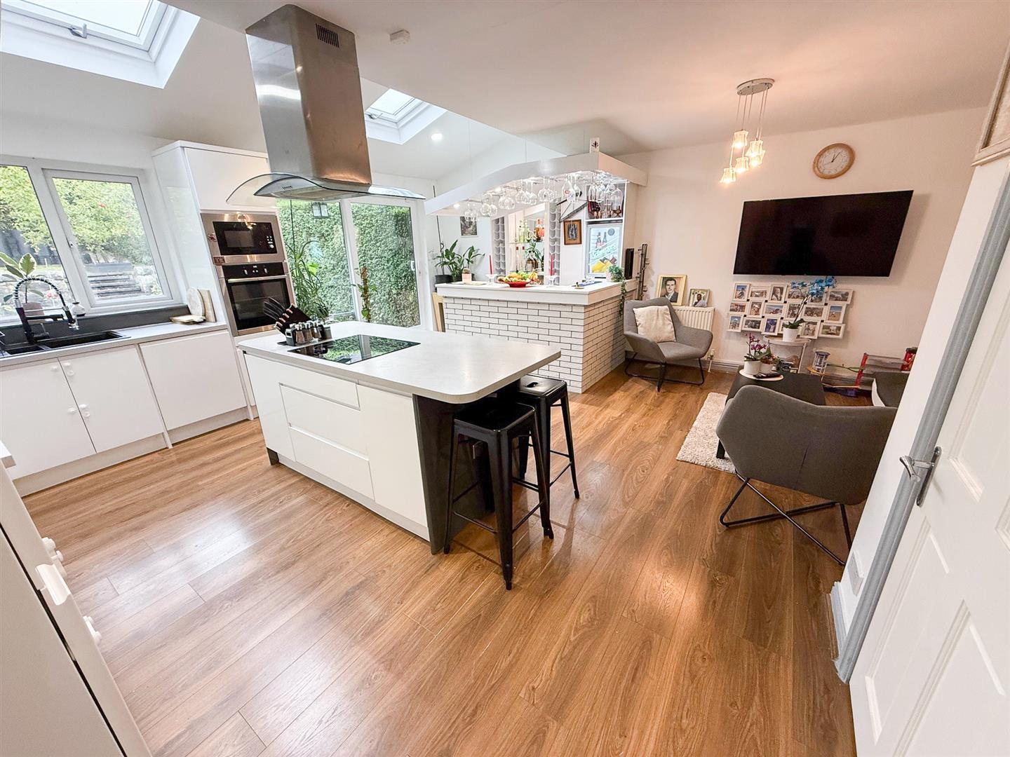 Property Image e5e39c60-47d7-4abc-bc5d-90f8d9d0a0db