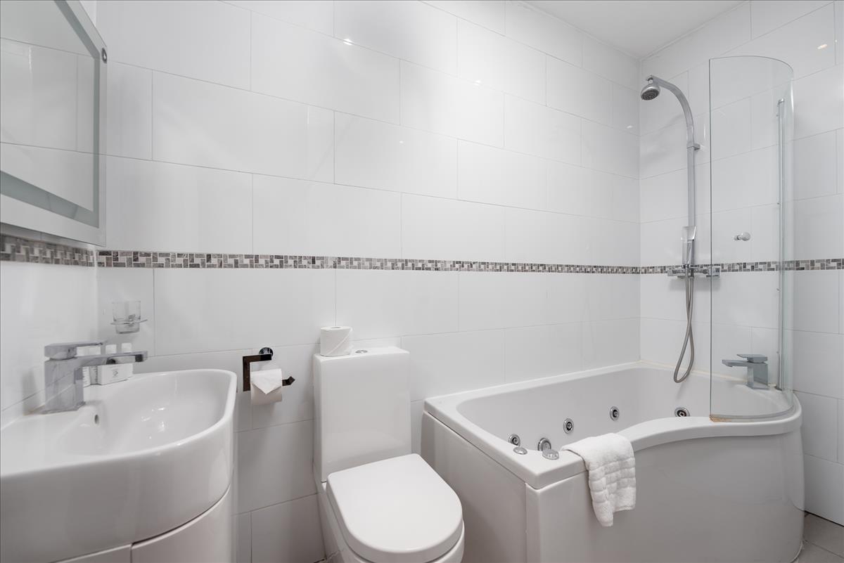 Property Image e5e82063-f35b-45ba-9753-a4001e7999f7