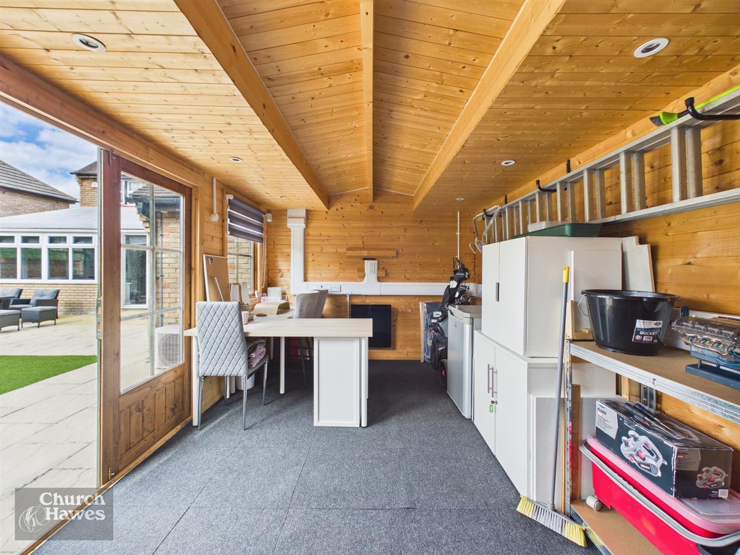 Property Image e600edb8-d7b4-49b9-af2c-f7ec2aa04d3c