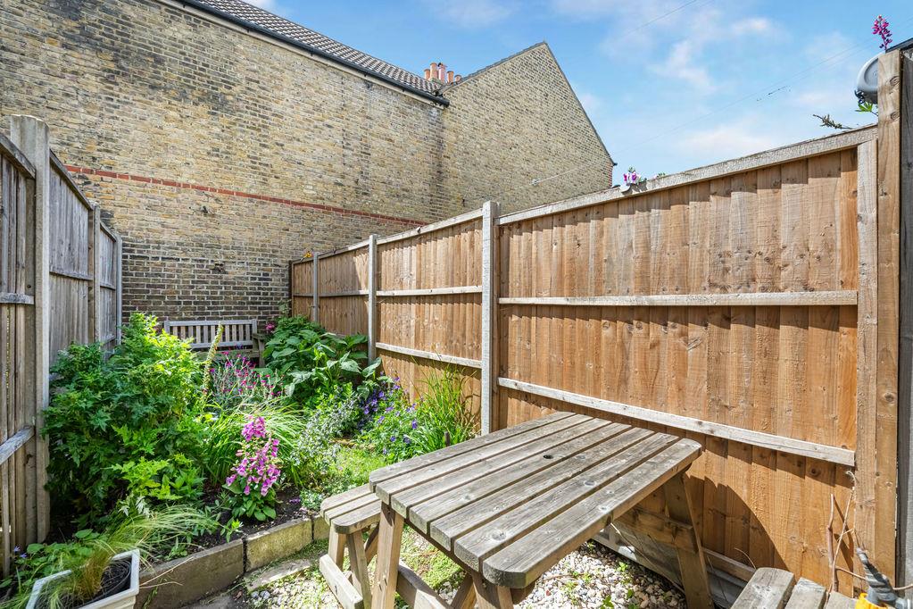 Property Image e611cc92-9070-49d3-9aee-722b638121db