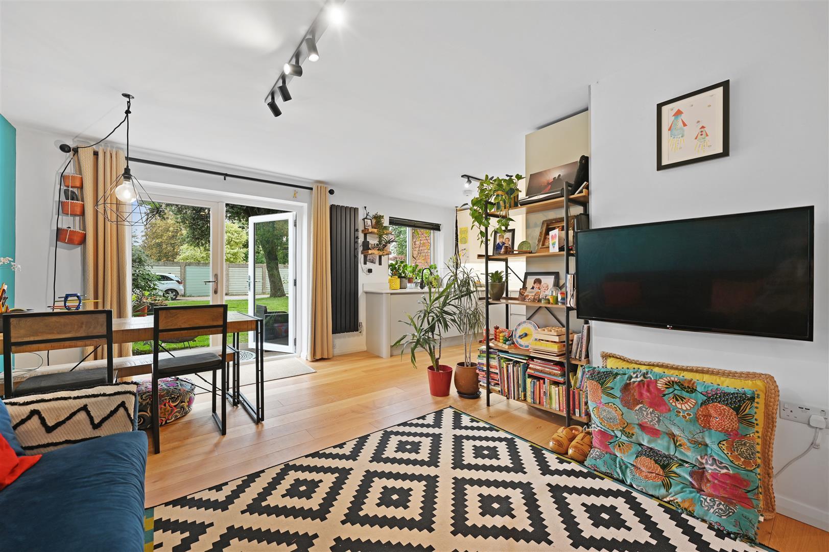 Property Image e6259170-f3b0-4dd4-b127-6aae04dc49b4
