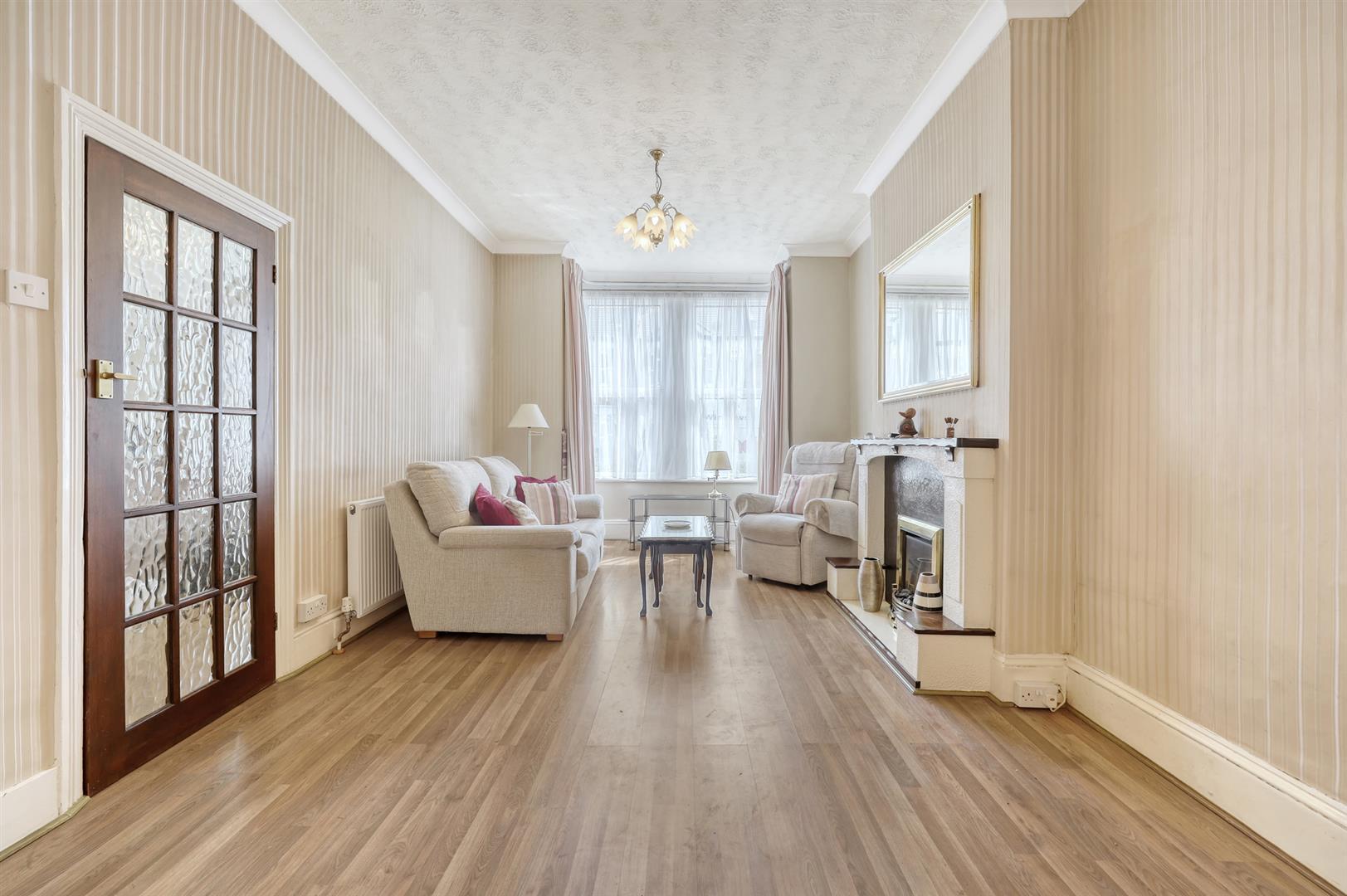 Property Image e63893bd-b2e7-44be-aa19-7a36f3c853c2