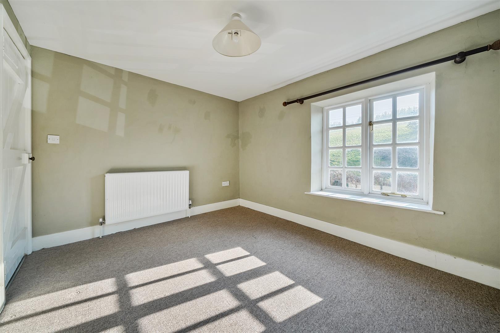 Property Image e64d4d02-3a52-4ce9-9610-e8962576eafd