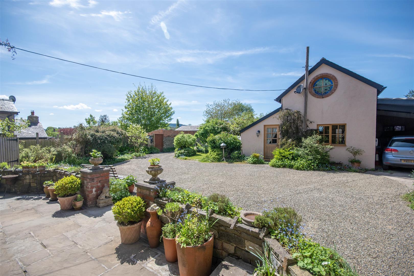 Property Image e67d8f61-9761-4c3e-8daa-3e9c1f822c04